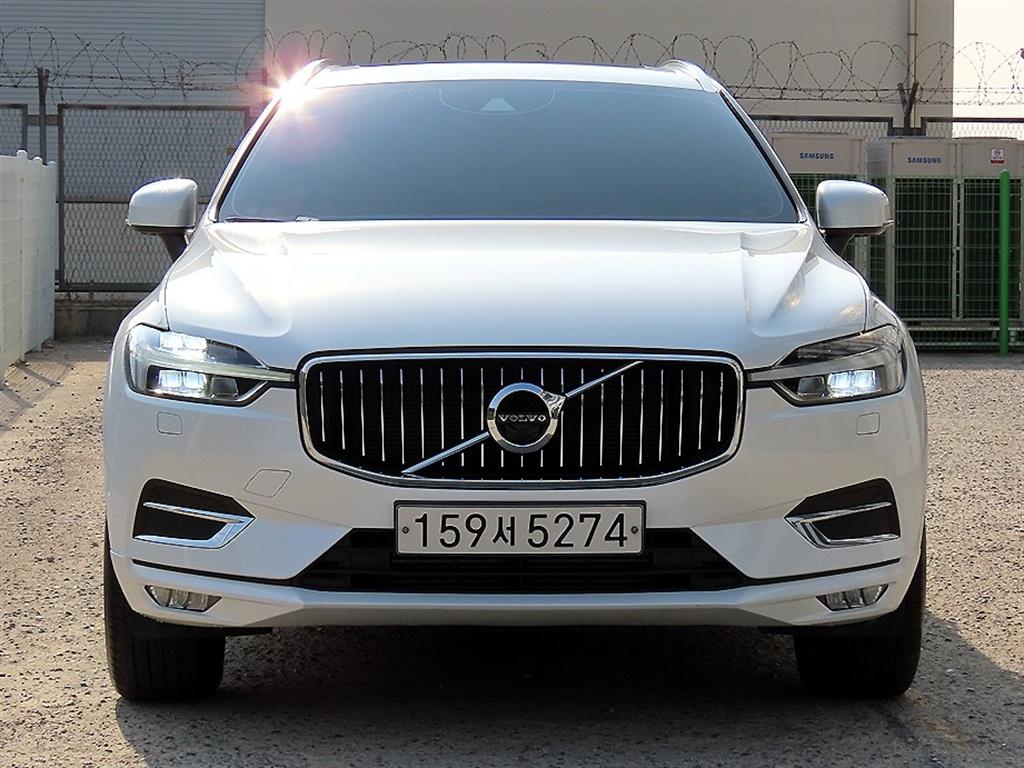볼보 XC60 T6 AWD 인스크립션 사진