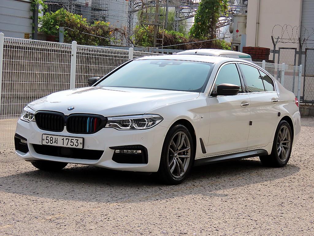 BMW 5시리즈 530i xDrive M 스포츠 플러스 사진 2/20