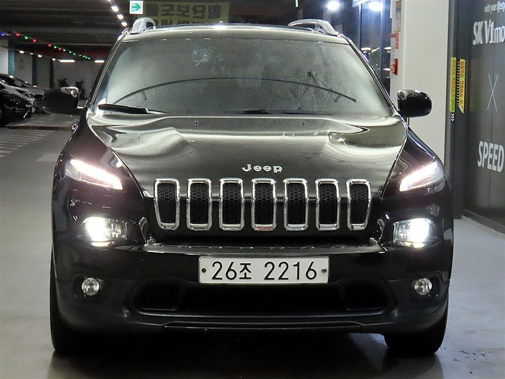 지프 체로키 2.4 론지튜드 AWD 사진