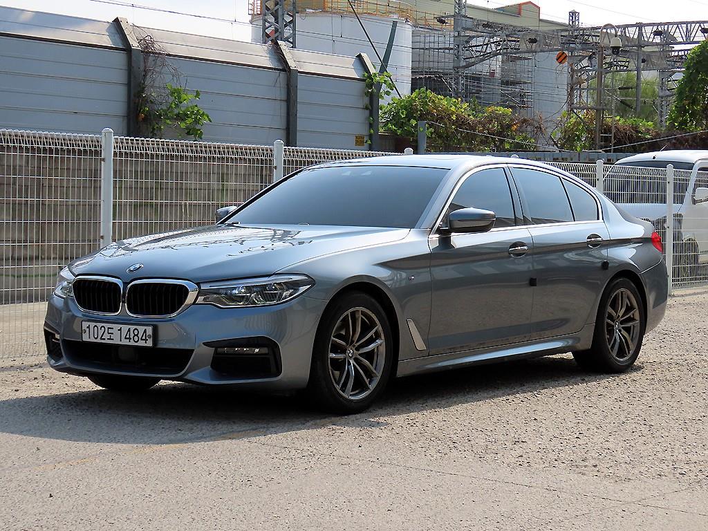 BMW 5시리즈 520d M 스포츠 플러스 사진 2/20