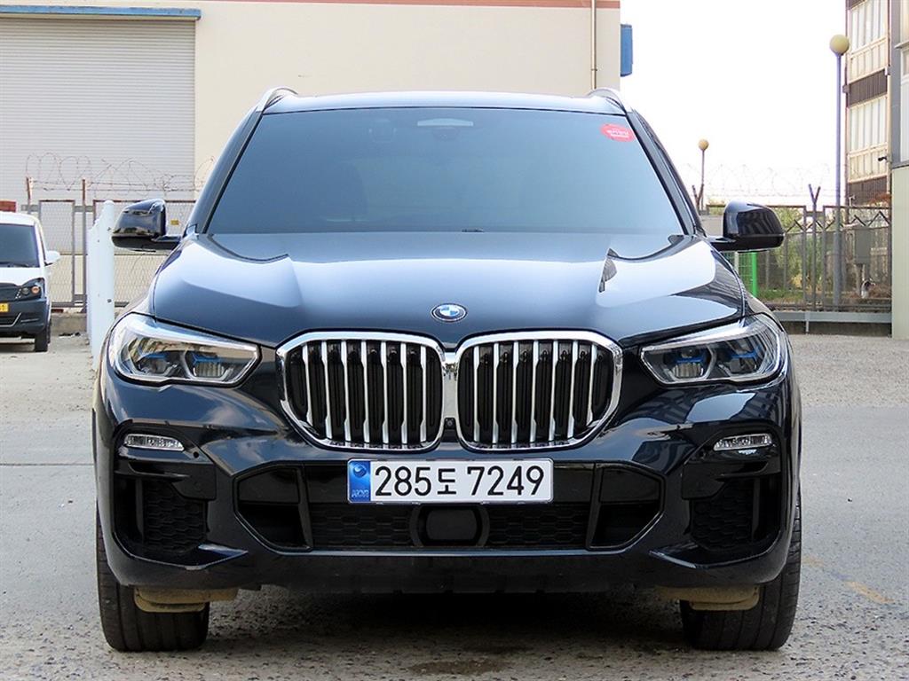 BMW X5 xDrive 45e M 스포츠 사진