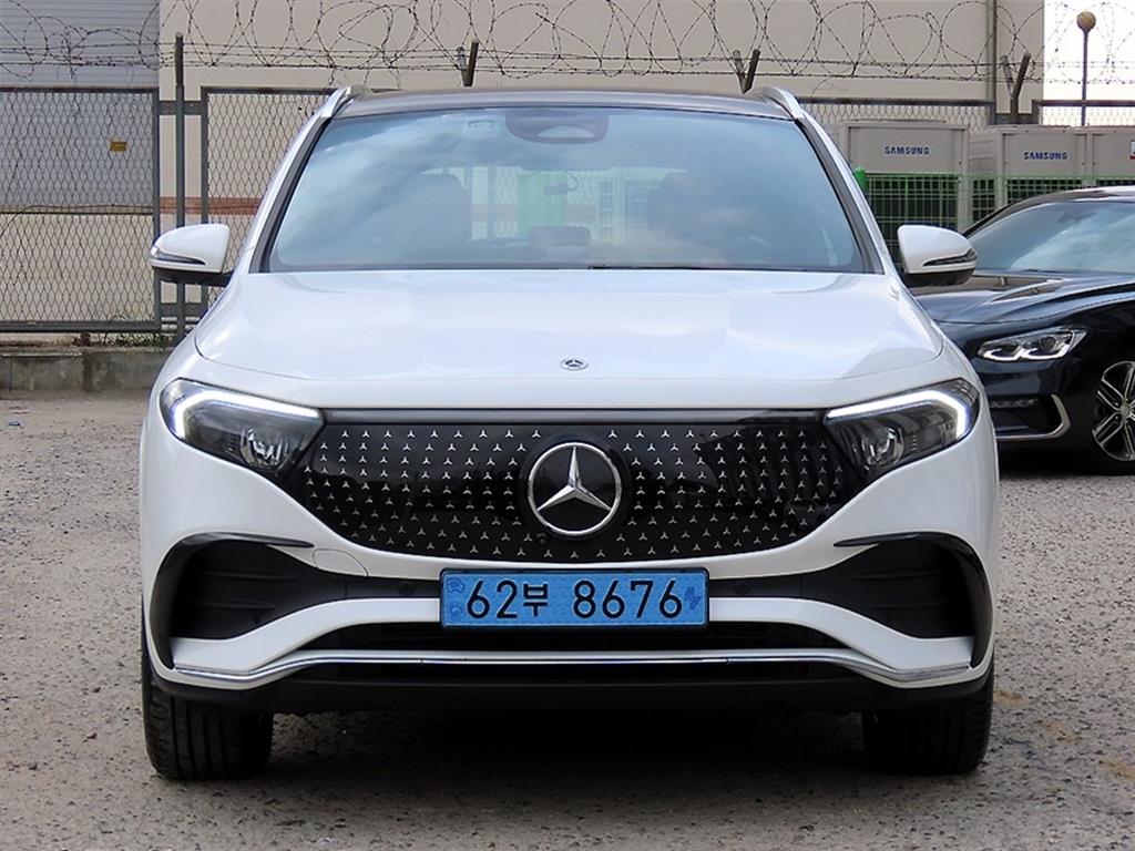 벤츠 EQA 250 AMG 라인 사진