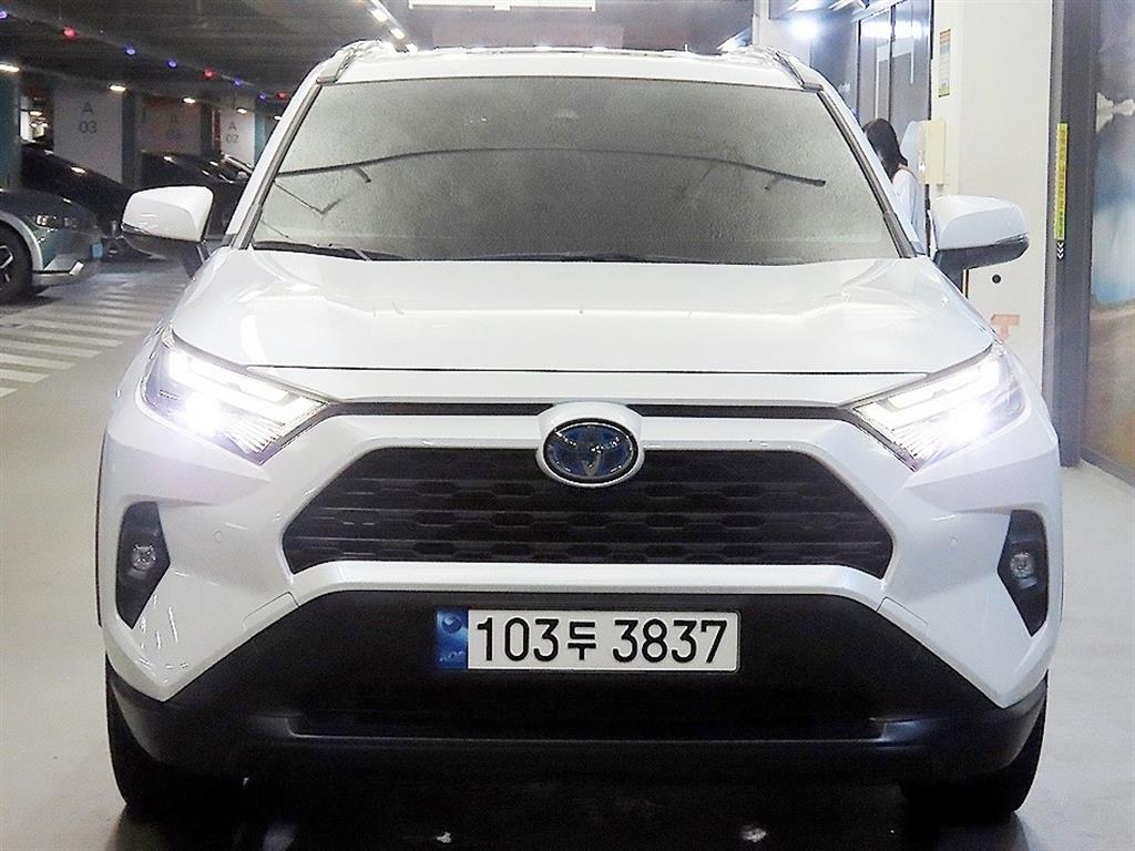 토요타 라브4 2.5 2WD 하이브리드 XLE 사진