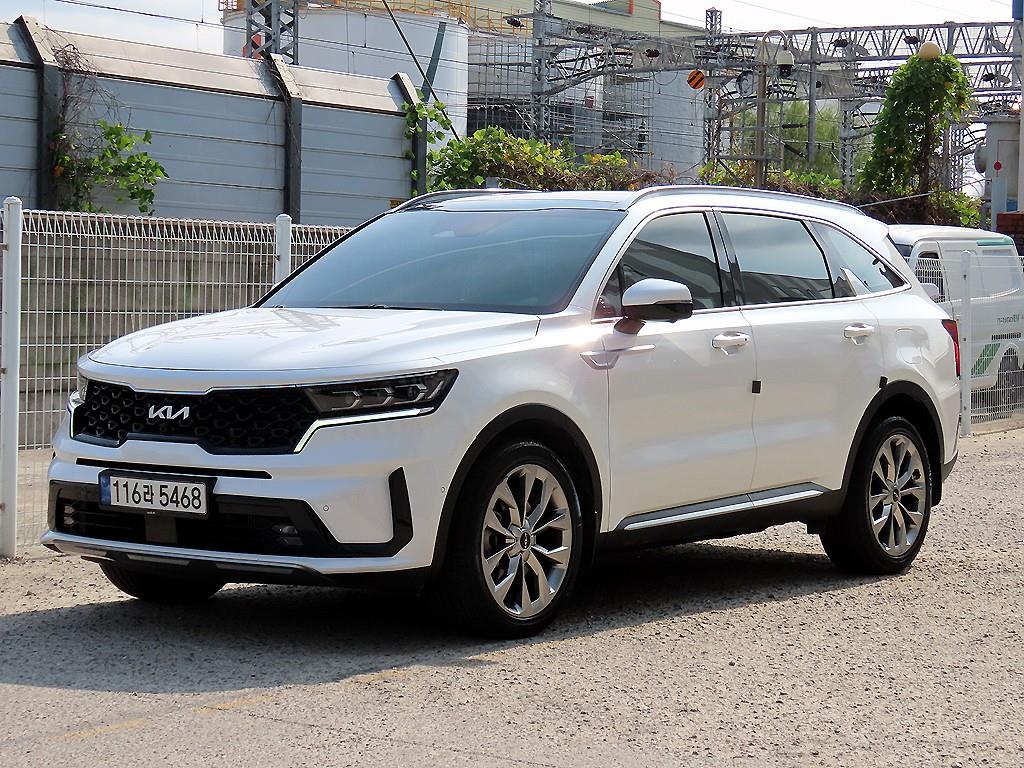 기아 쏘렌토 가솔린 2.5T 2WD 시그니처 사진 2/20