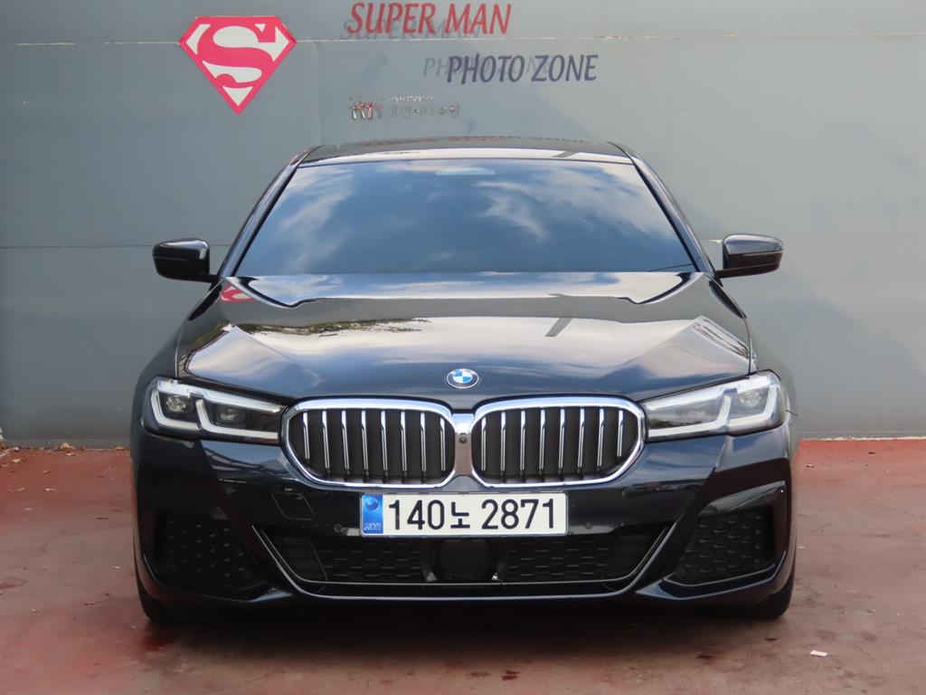 BMW 5시리즈 520i M 스포츠 사진 2/20