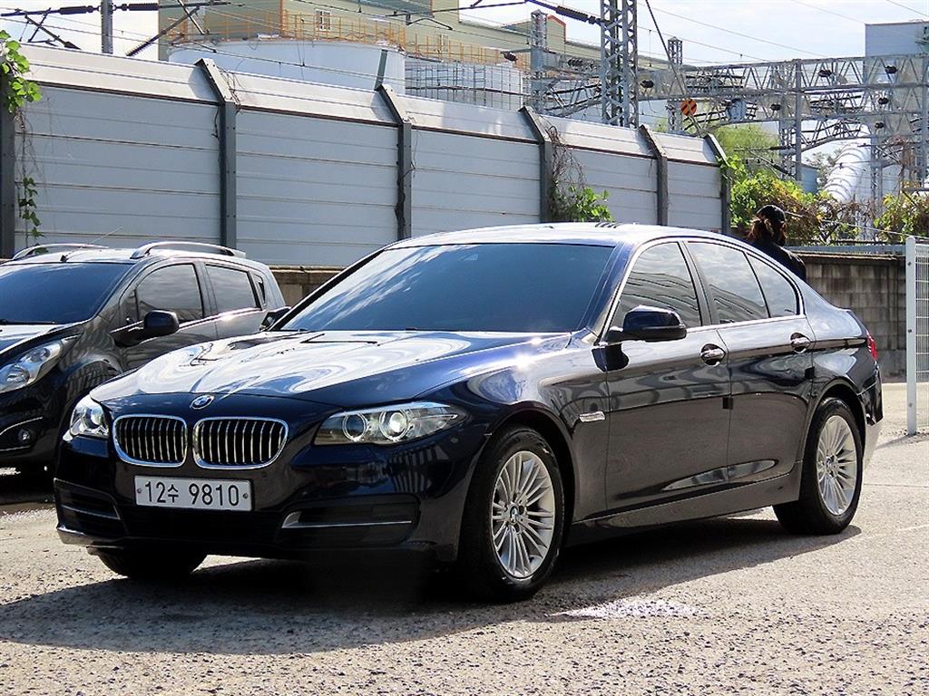 BMW 5시리즈 520d 사진 2/20