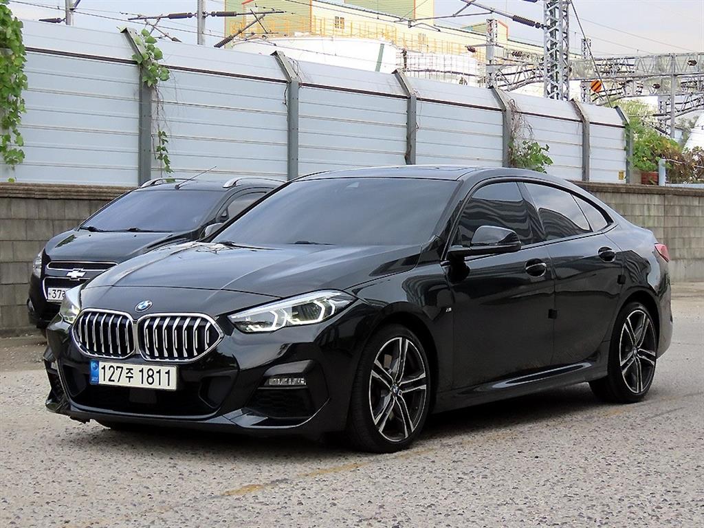 BMW 2시리즈 220i M 스포츠 사진