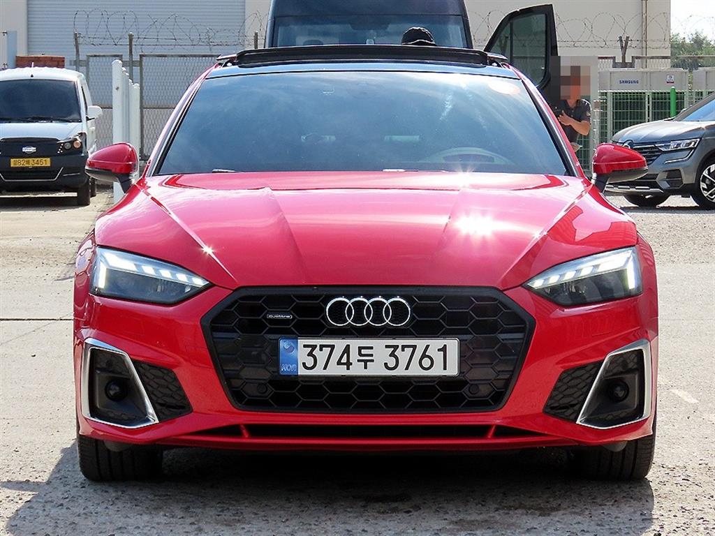 아우디 A5 40 TDI 콰트로 프리미엄 스포트백 사진