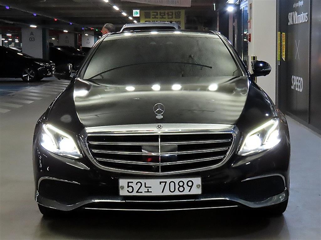 벤츠 E 클래스 E400 4MATIC 익스클루시브 사진