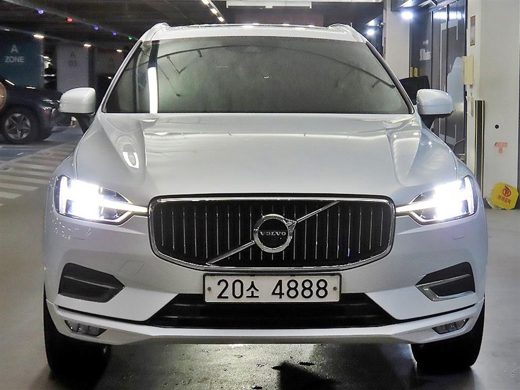 볼보 XC60 D5 AWD 인스크립션 사진