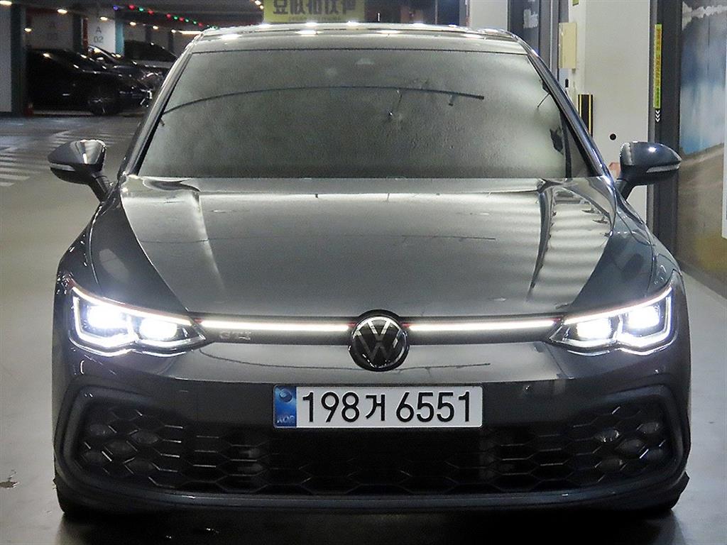 폭스바겐 골프 2.0 GTI 사진