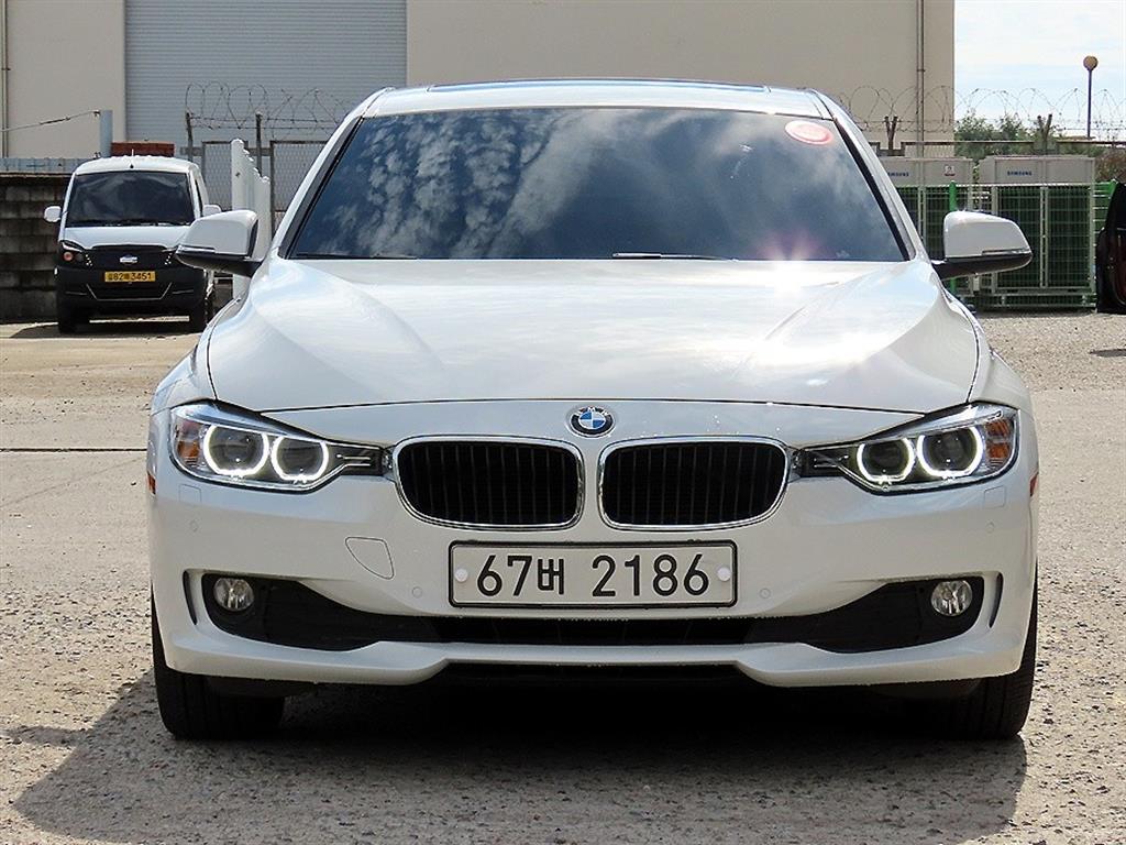 BMW 3시리즈 320d xDrive 사진