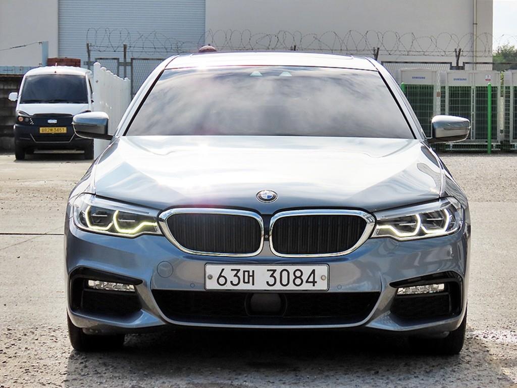 BMW 5시리즈 530i xDrive M 스포츠 플러스 사진