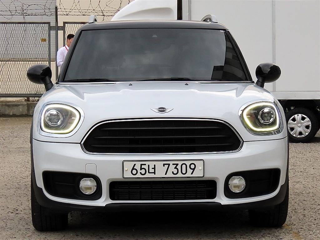 MINI 컨트리맨 2.0 D 사진