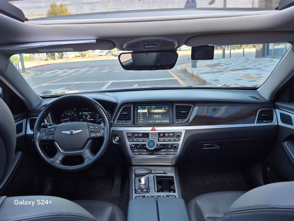 제네시스 G80 3.3 GDI AWD 럭셔리 사진 2/20