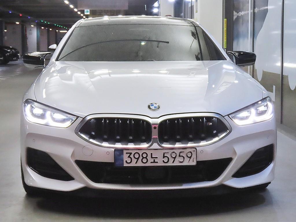 BMW 8시리즈 M850i xDrive 그란 쿠페 사진