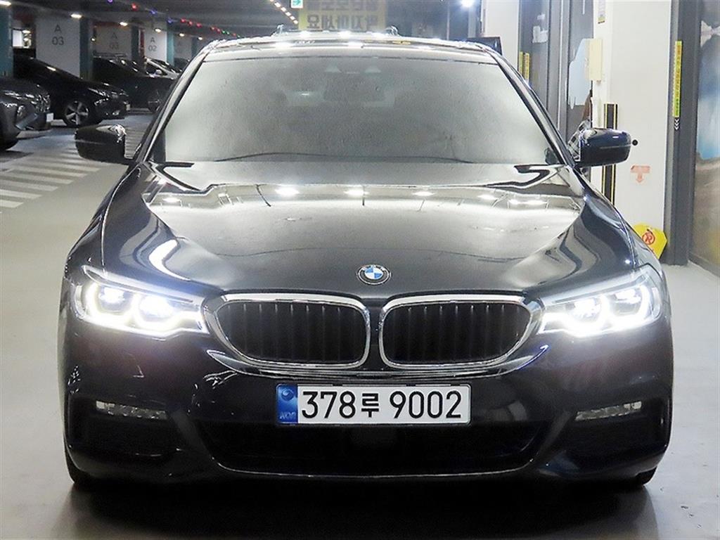 BMW 5시리즈 530i M 스포츠 플러스 사진