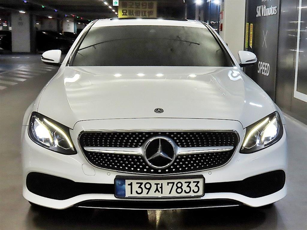벤츠 E 클래스 E300 아방가르드 사진