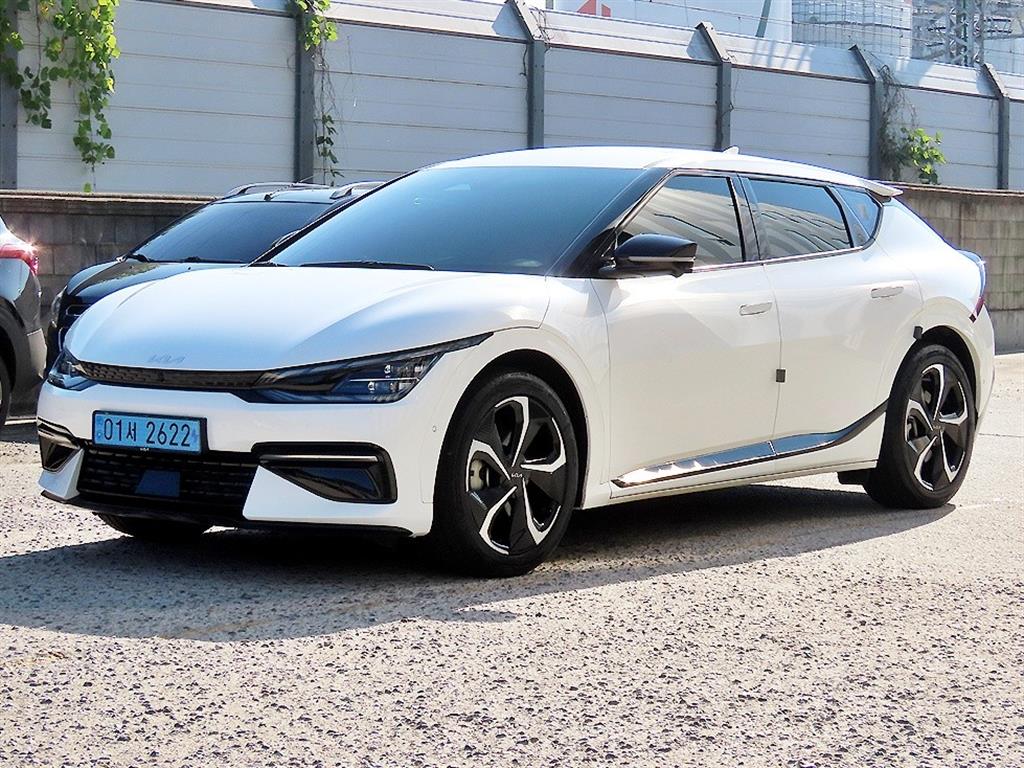 기아 EV6 롱레인지 AWD GT Line 사진 2/20