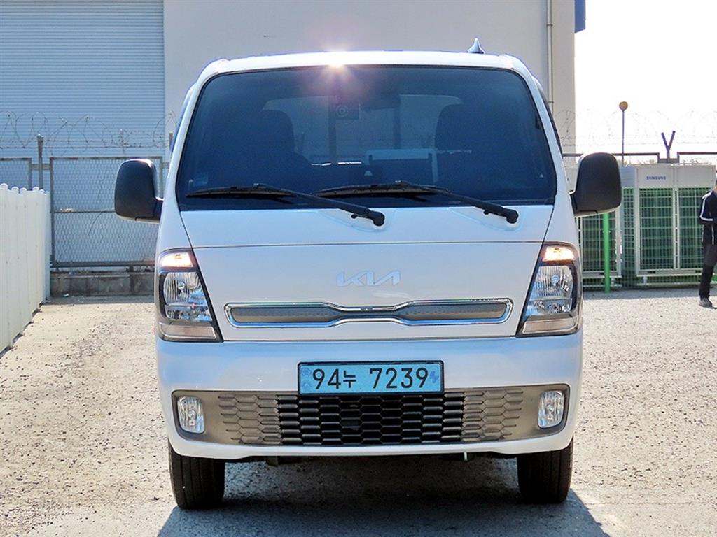 기아 봉고3 카고 1.0톤/킹캡/초장축/2WD GLS 사진