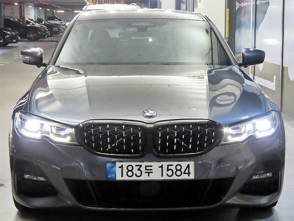 BMW 3시리즈 320i M 스포츠 사진