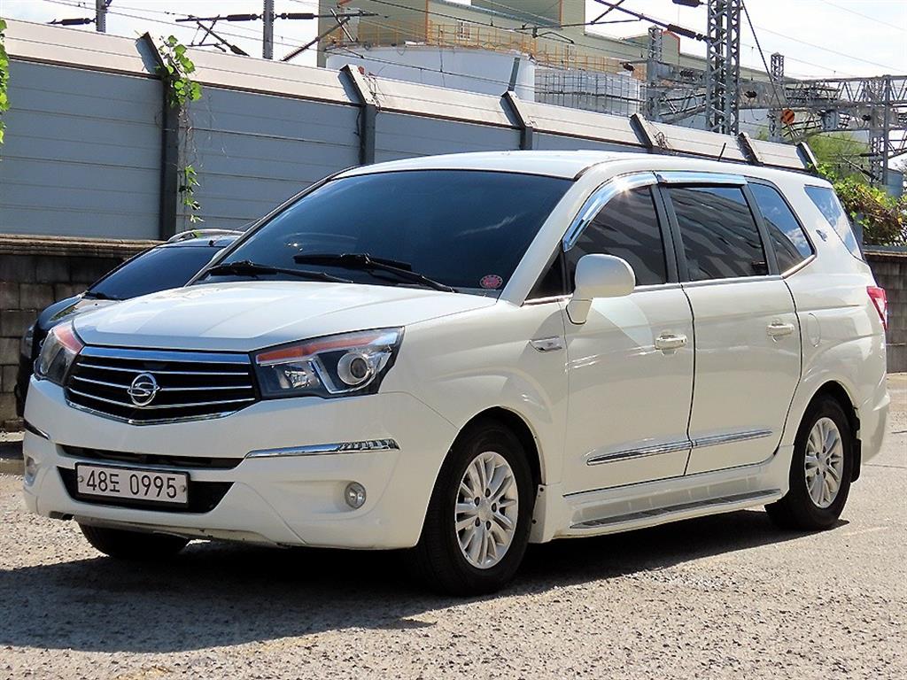 KGM 코란도 4WD TX 9인승 사진 2/20
