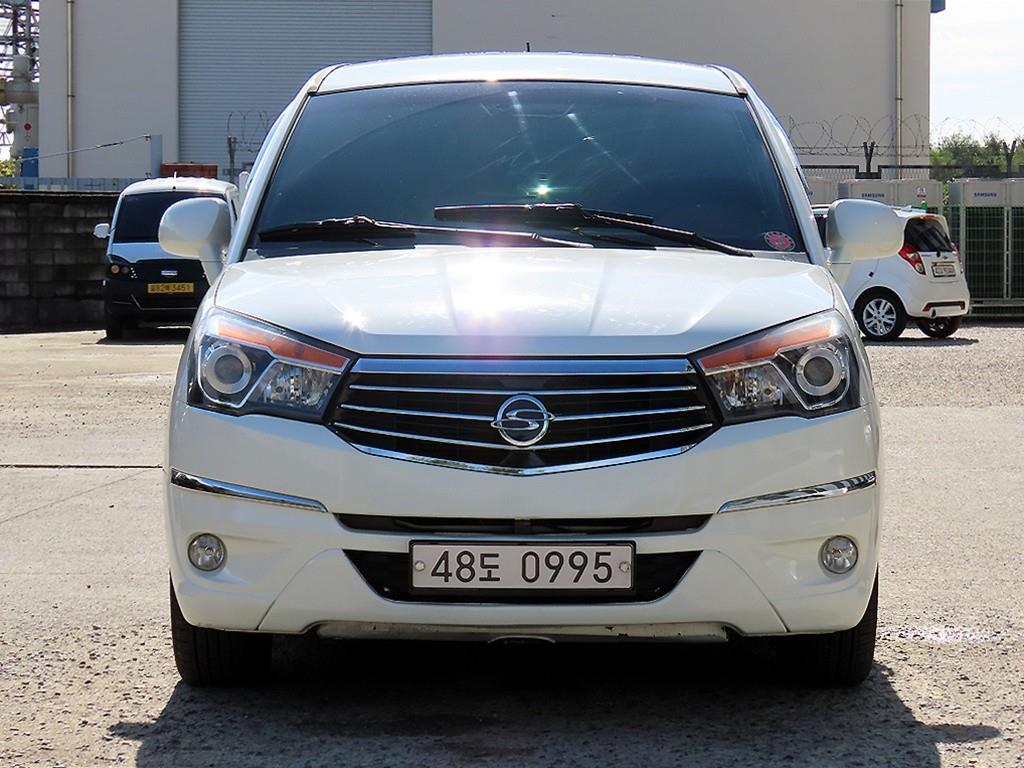 KGM 코란도 4WD TX 9인승 사진