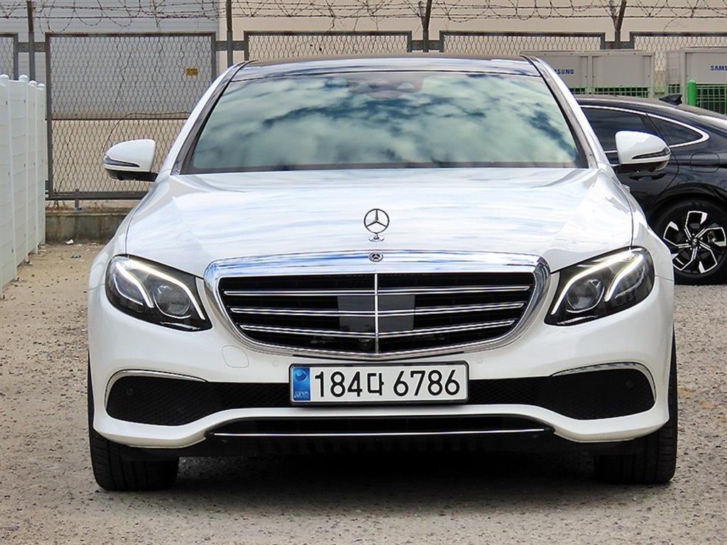 벤츠 E 클래스 E450 4MATIC 익스클루시브 사진
