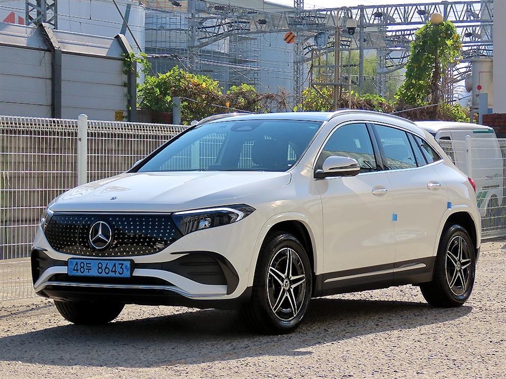 벤츠 EQA 250 AMG 라인 사진 2/20