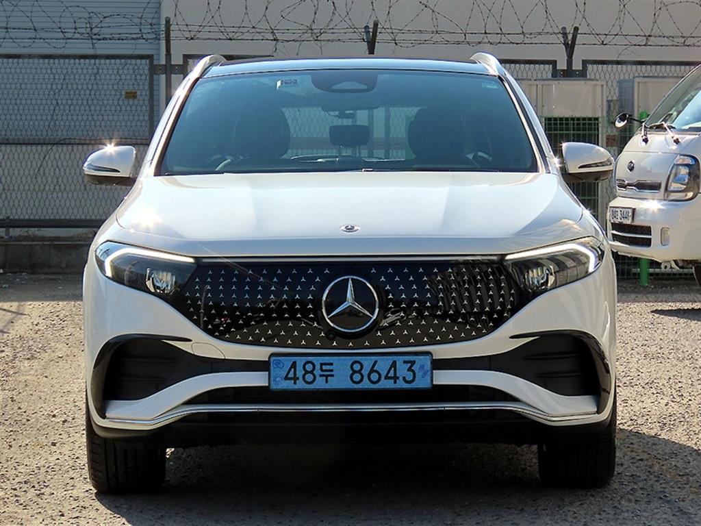 벤츠 EQA 250 AMG 라인 사진