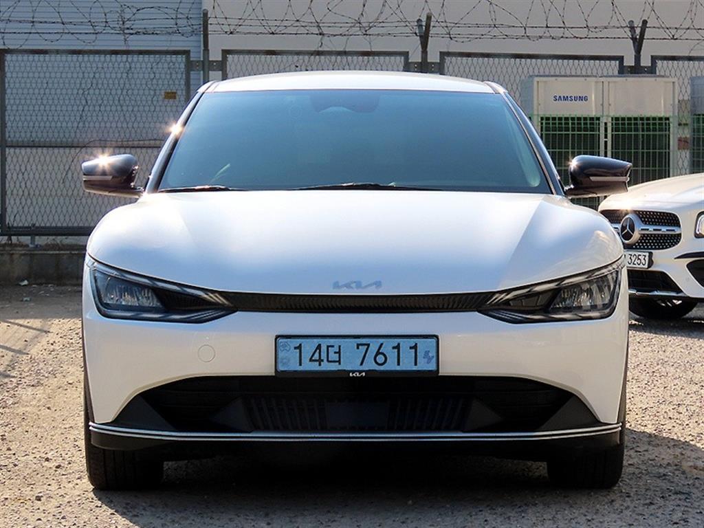 기아 EV6 롱레인지 에어 사진