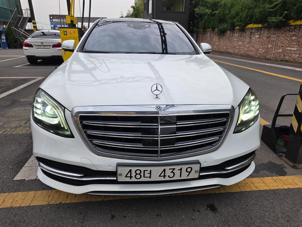 벤츠 S 클래스 S 400L d 4MATIC 사진 2/20