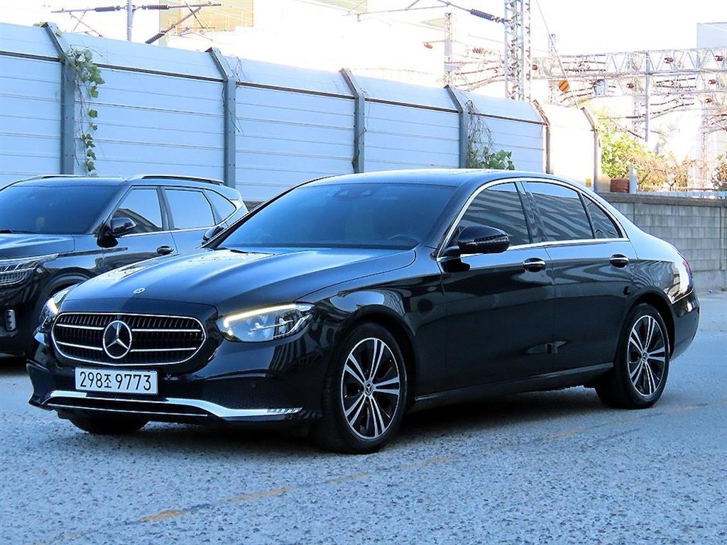 벤츠 E 클래스 E250 아방가르드 사진 2/20