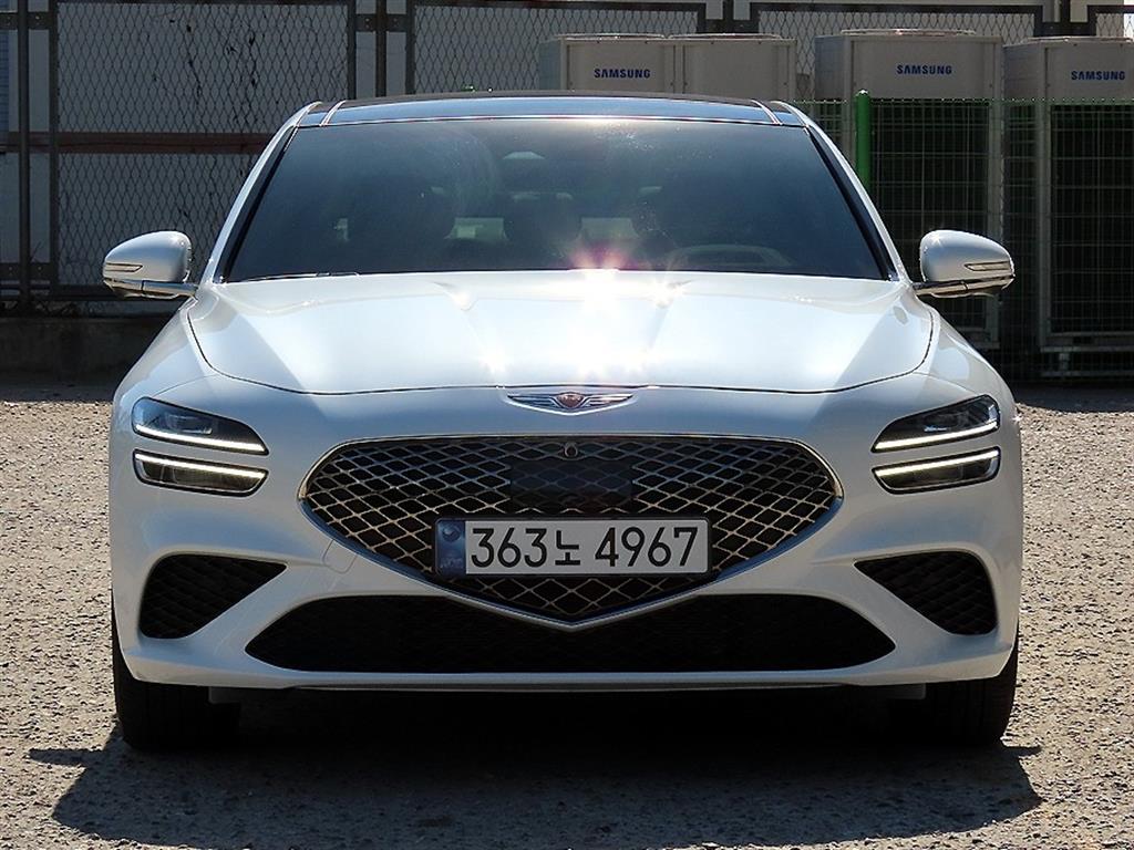 제네시스 G70 가솔린 2.0T 2WD 기본형 사진
