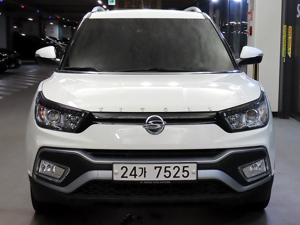 KGM 티볼리 디젤 2WD 1.6 LX 사진 2/20