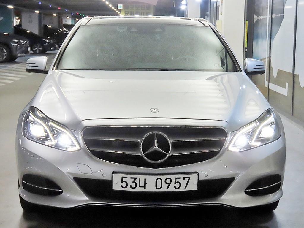 벤츠 E 클래스 E250 블루텍 4MATIC 아방가르드 사진