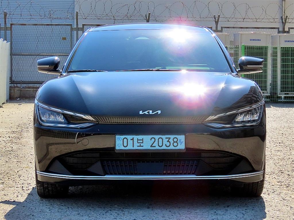 기아 EV6 롱레인지 AWD 에어 사진