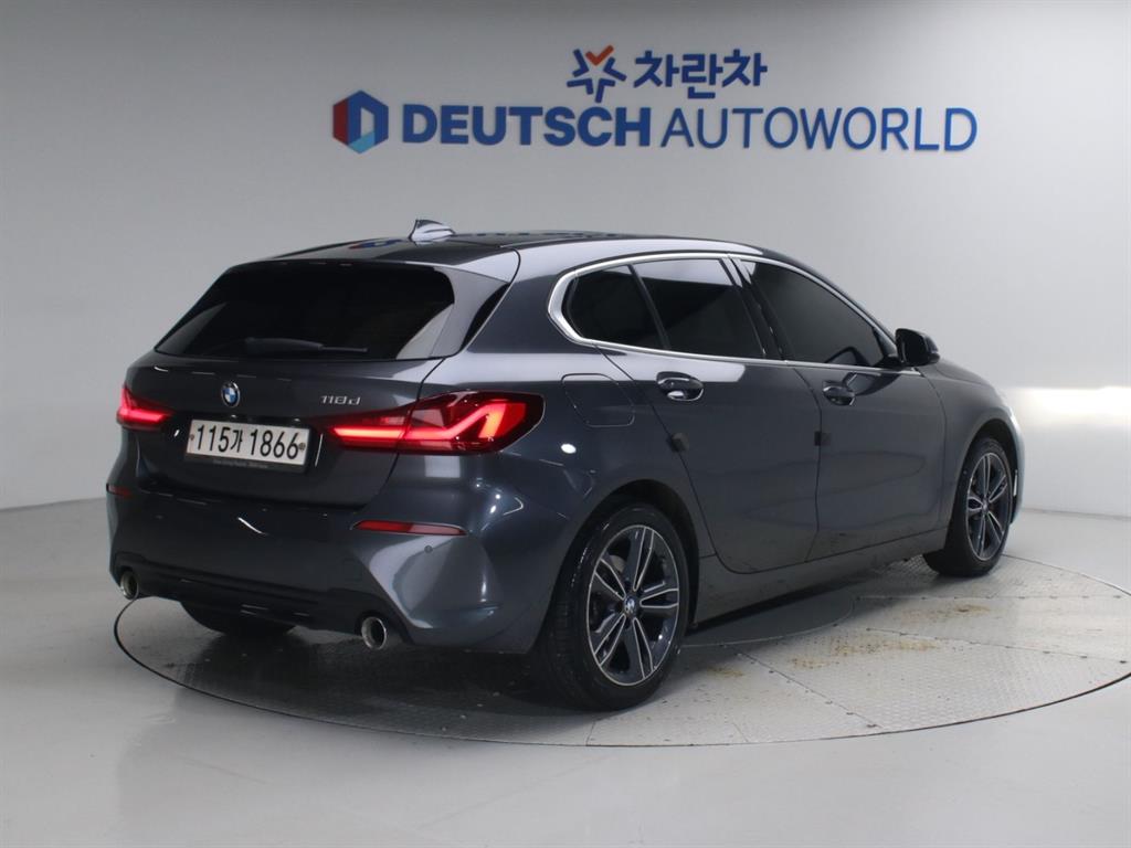 BMW 1시리즈 118d 스포츠 사진 2/20