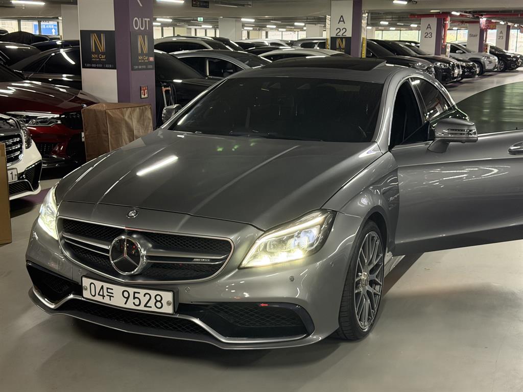 벤츠 CLS 클래스 CLS 63 S AMG 4MATIC 사진