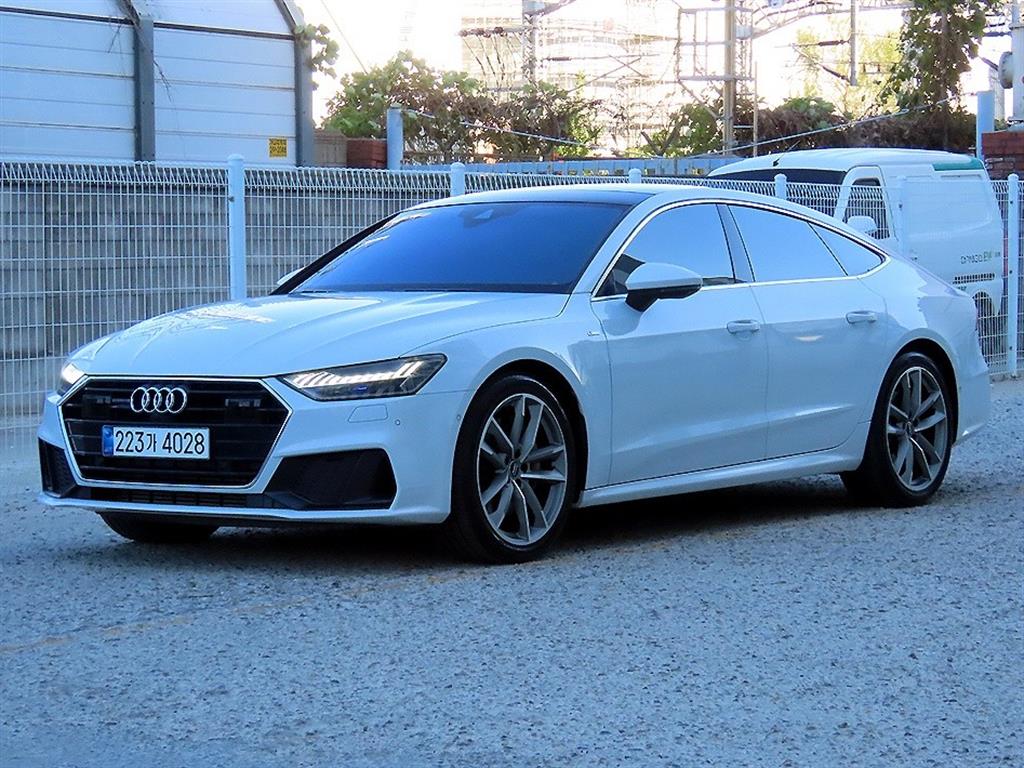 아우디 A7 55 TFSI 콰트로 프리미엄 사진