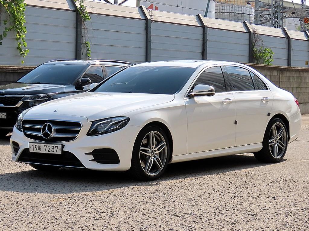 벤츠 E 클래스 E300 AMG LINE 사진 2/20