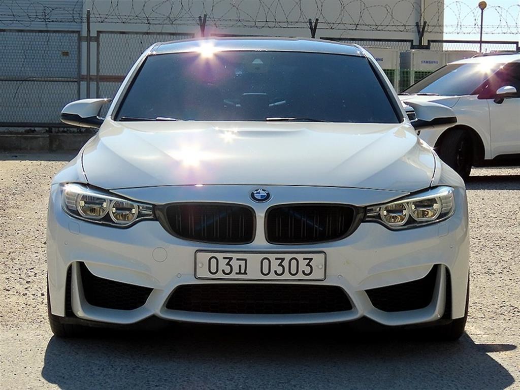 BMW 3시리즈 M3 세단 사진