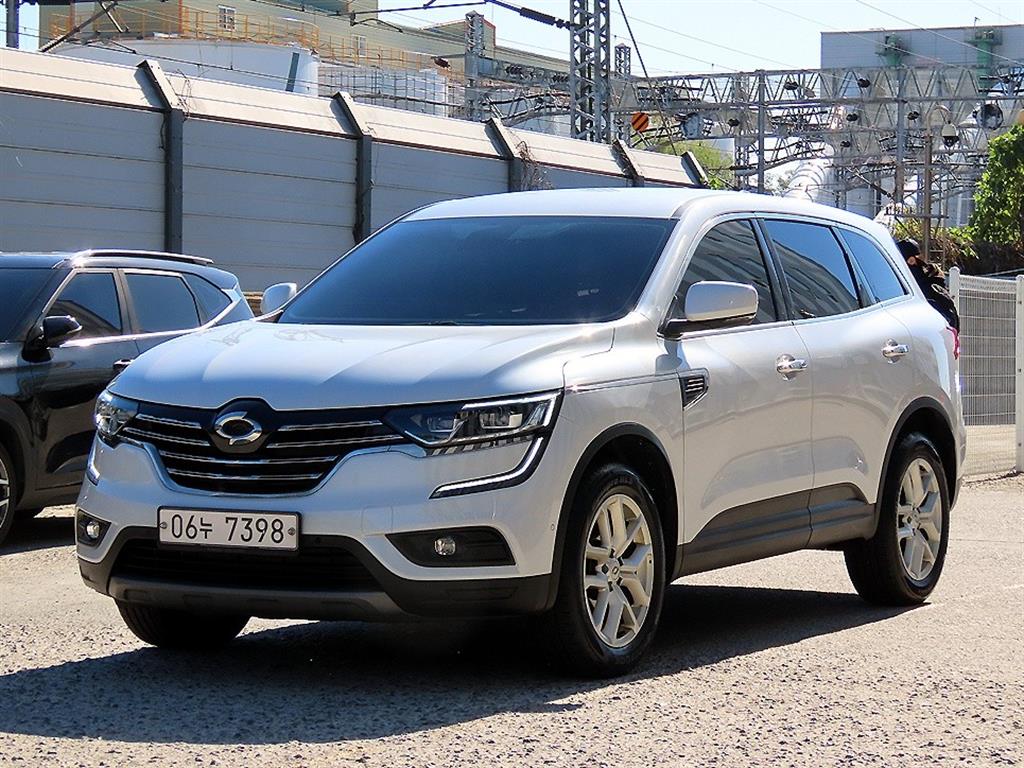 르노코리아 QM6 가솔린 2WD LE 사진 2/20