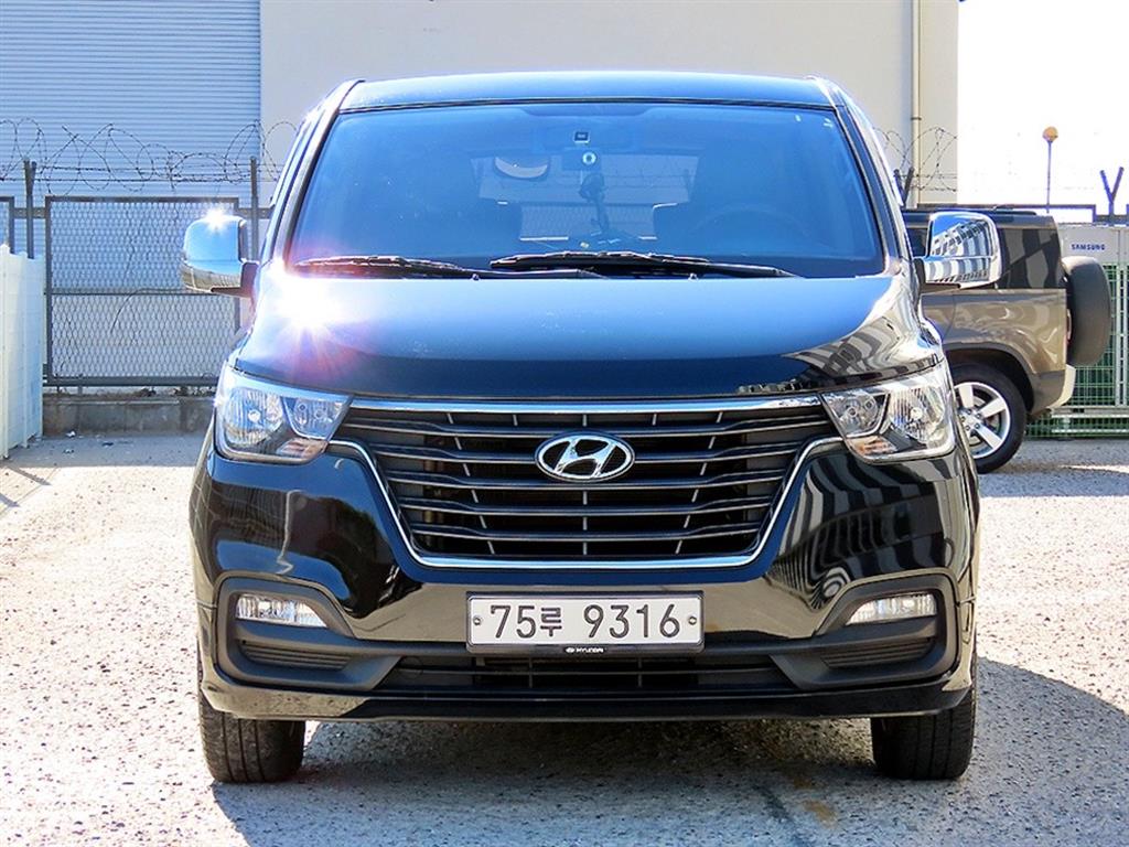 현대 스타렉스 2WD 웨건 11인승 모던 사진