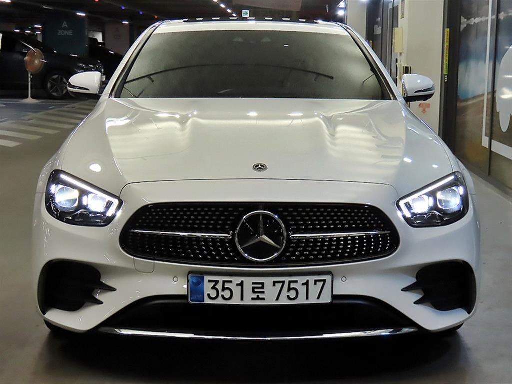 벤츠 E 클래스 E220d 4MATIC AMG라인 사진