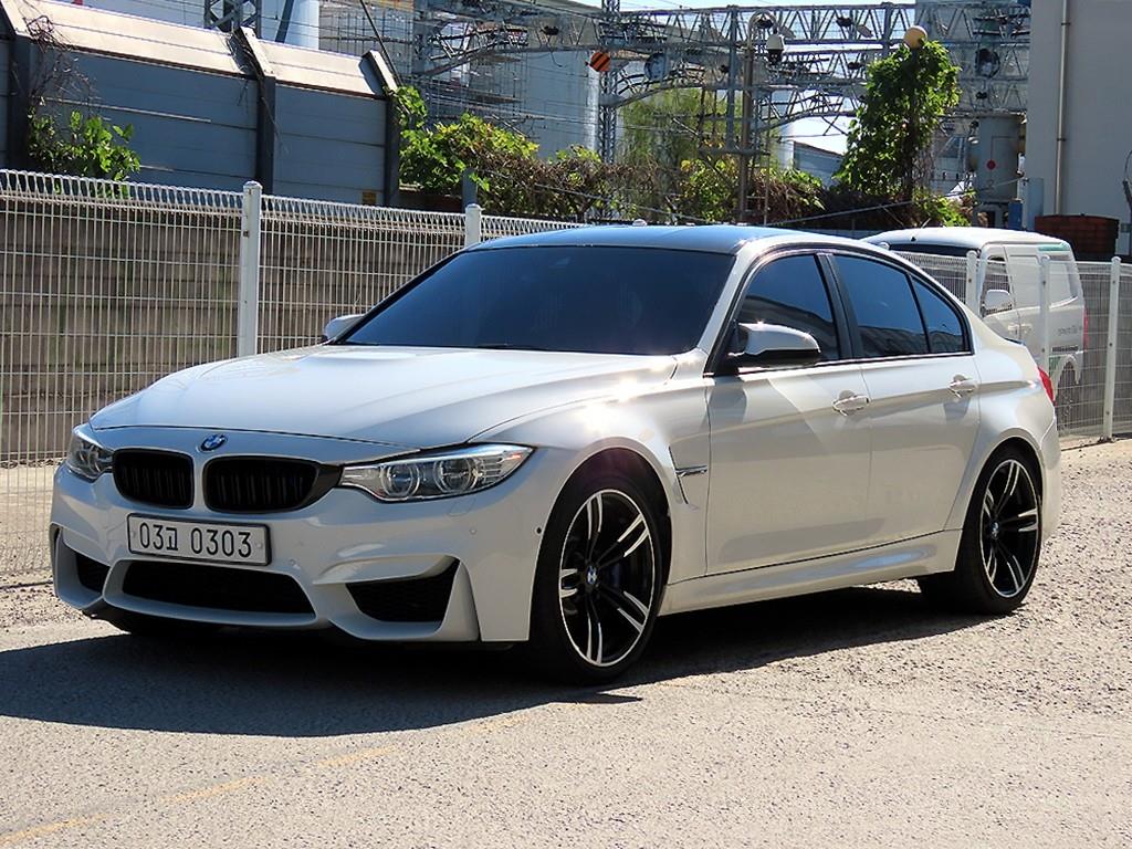 BMW 3시리즈 M3 세단 사진 2/20