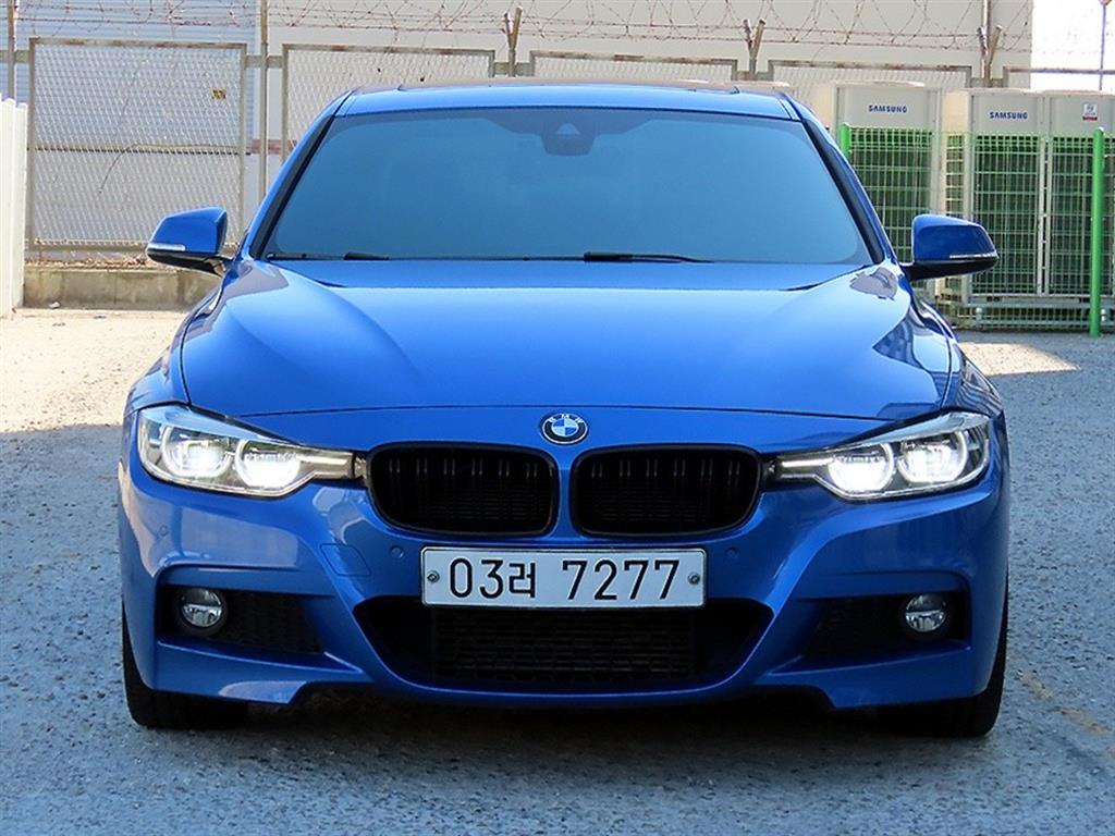BMW 3시리즈 320i M 스포츠 사진