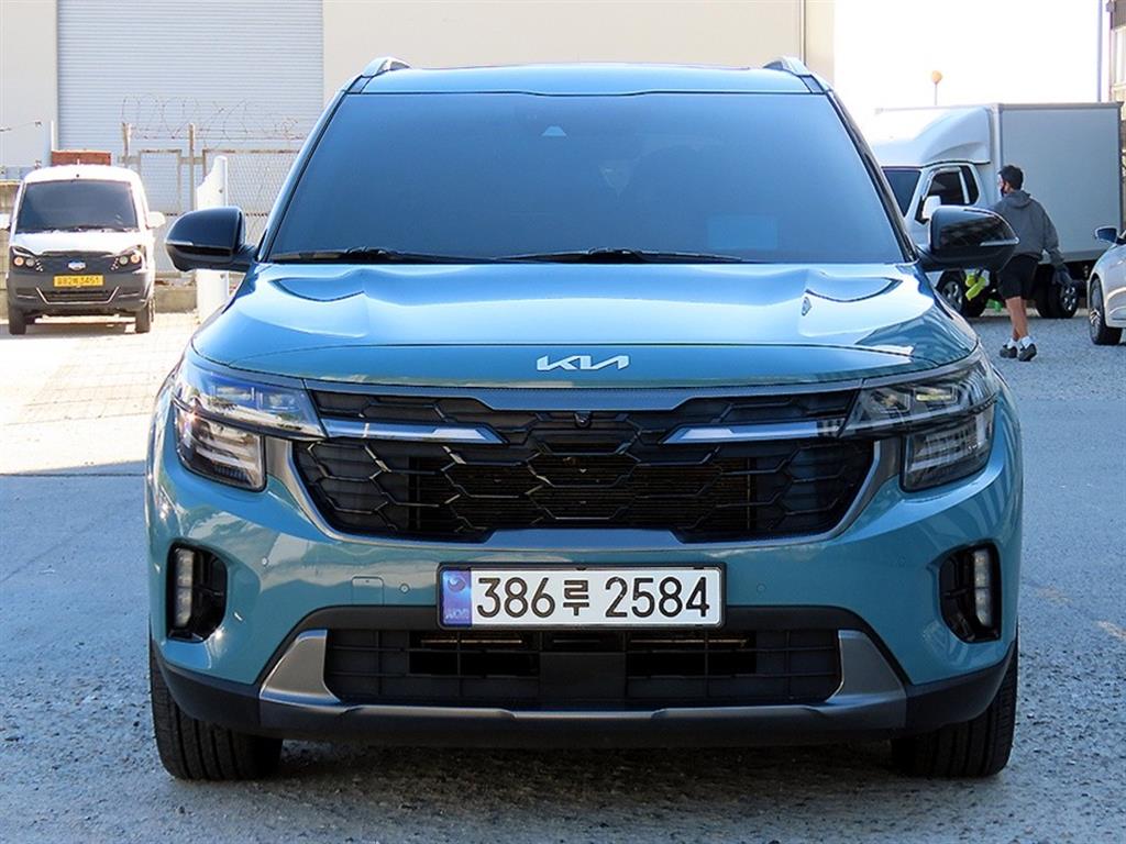 기아 셀토스 가솔린 2.0 4WD 그래비티 사진