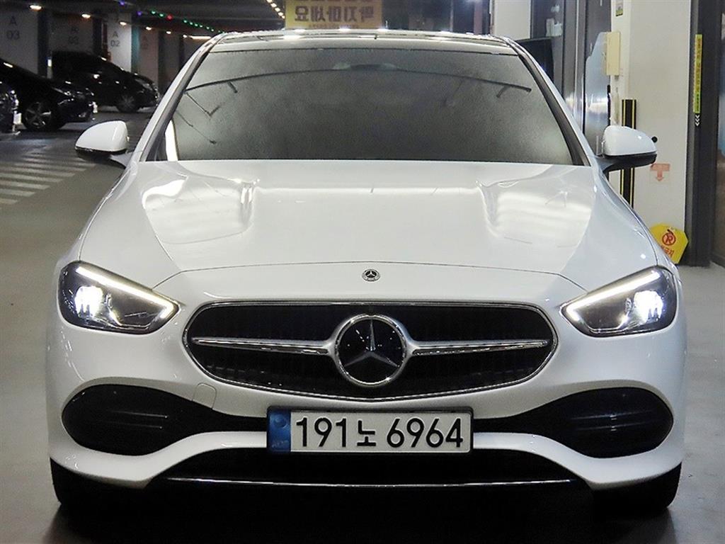벤츠 C 클래스 C300 4MATIC 아방가르드 사진