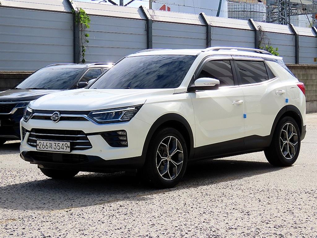 KGM 코란도 2WD 가솔린 1.5 C5 플러스 사진 2/20